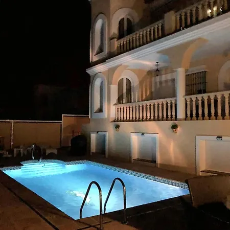Bella Vista Apartment *
